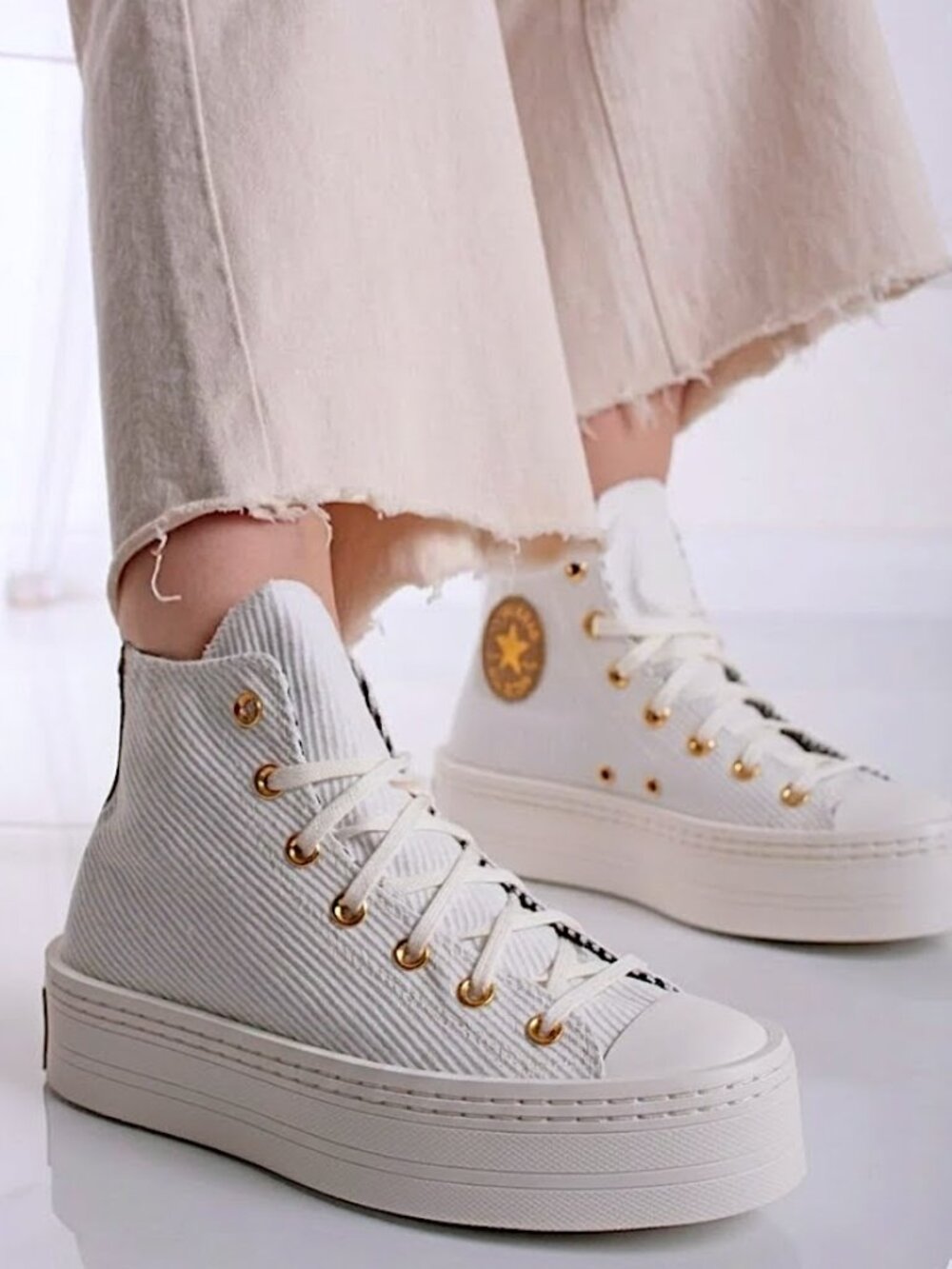 Converse Chuck Taylor All Star Lift Platform Women's Sneakers Size 6.5 - Picture 2 of 15